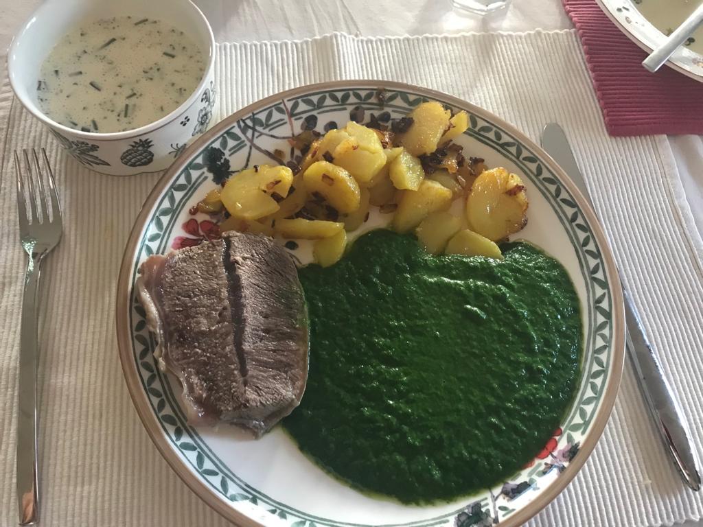 Tafelspitz mit Schnittlauchsauce, Spinat od. Semmelkren und ...